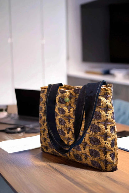 Eco-Friendly Bag Made from Unique, Sustainable Fibers - MaiaStore